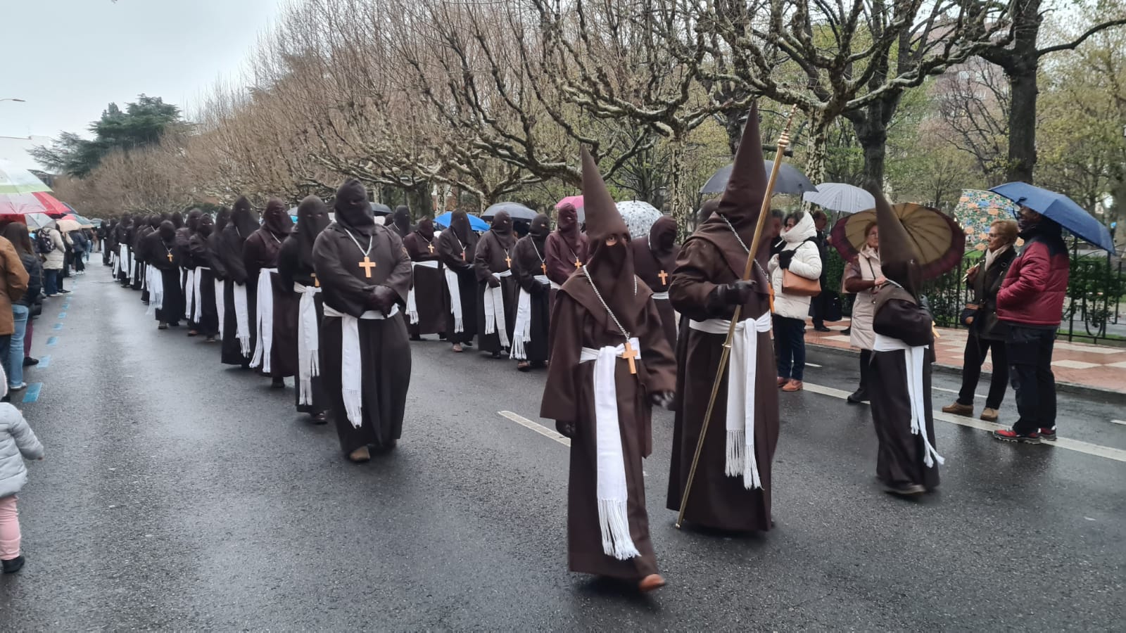 Las mejores imágenes de la procesión del Perdón y su suspensión