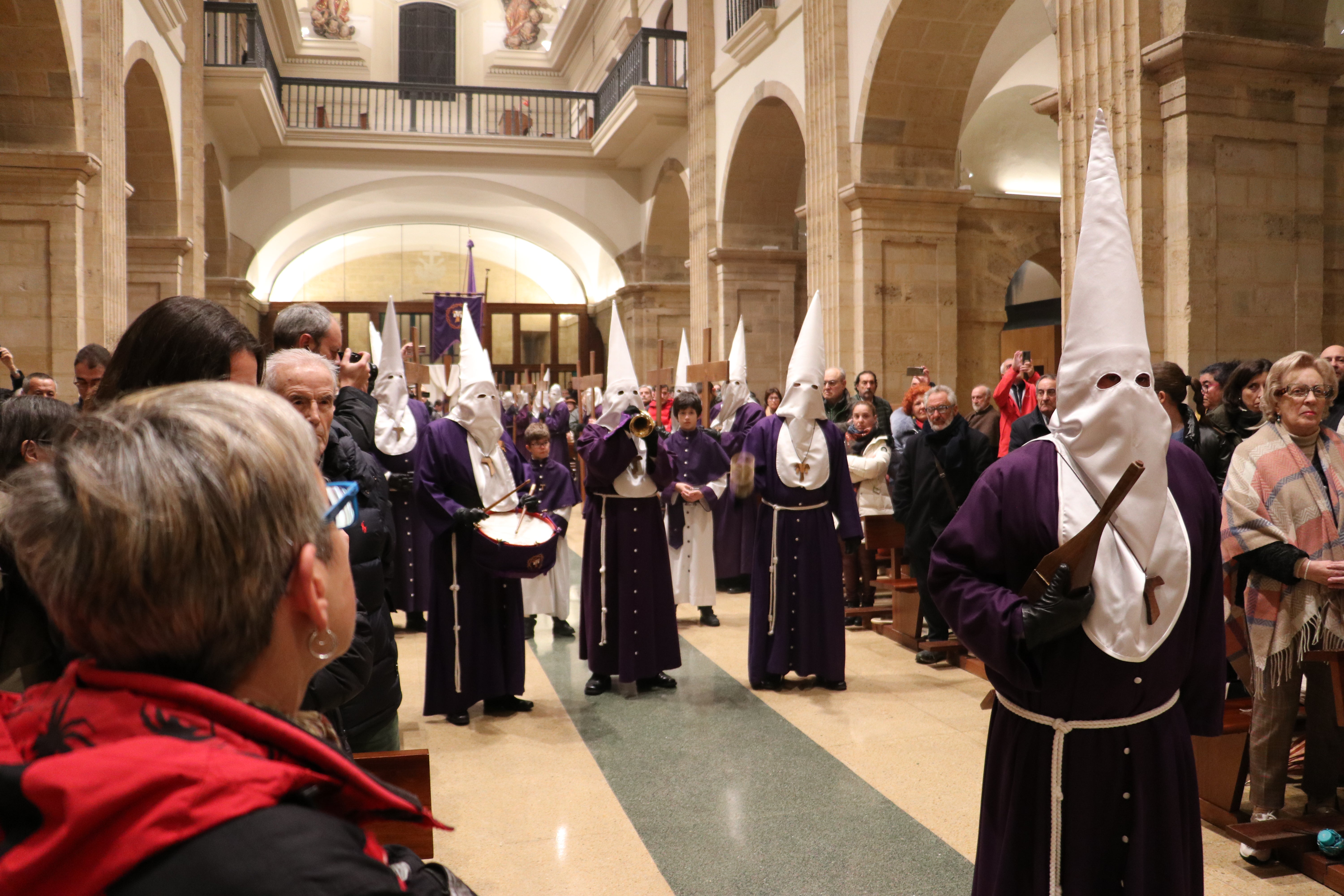 El Silencio y Jesús Camino del Calvario se quedan en casa por la lluvia