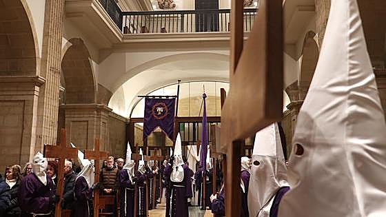 Las mejores imágenes de la Procesión del Silencio en León