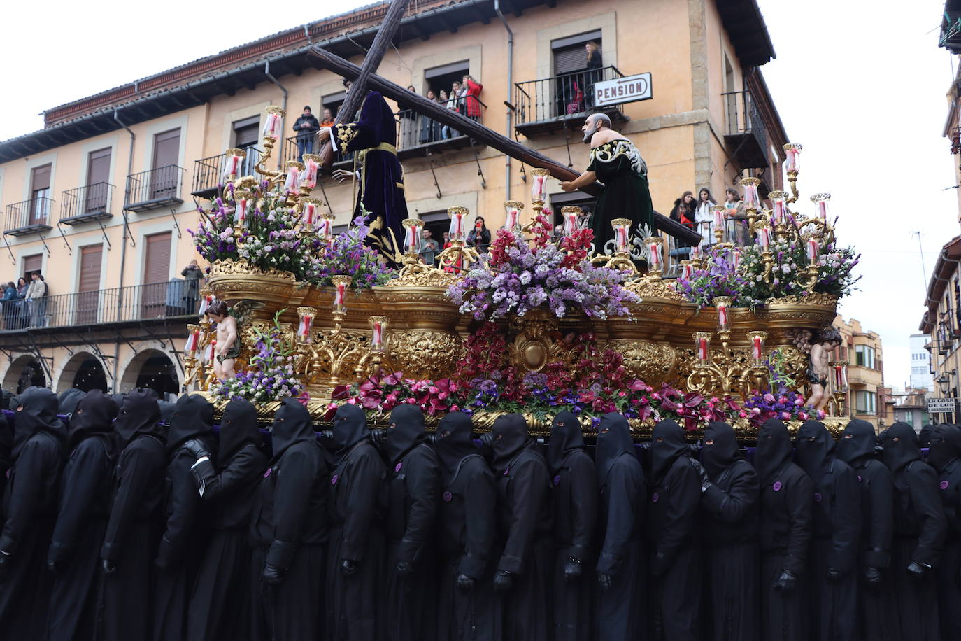 Las mejores imágenes del Encuentro en la Procesión de los Pasos