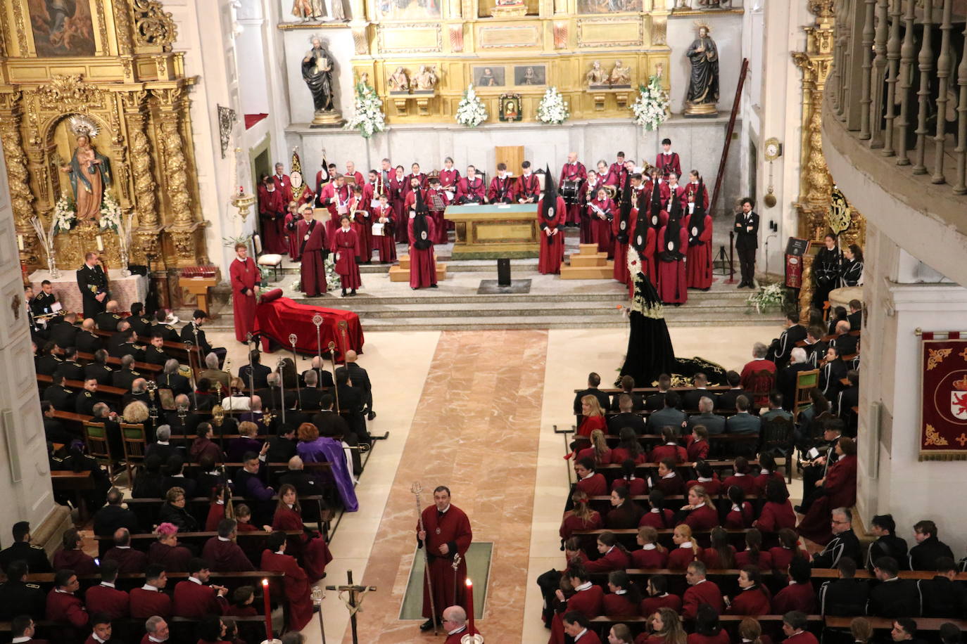 Procesión del santo Cristo del Desenclavo en León