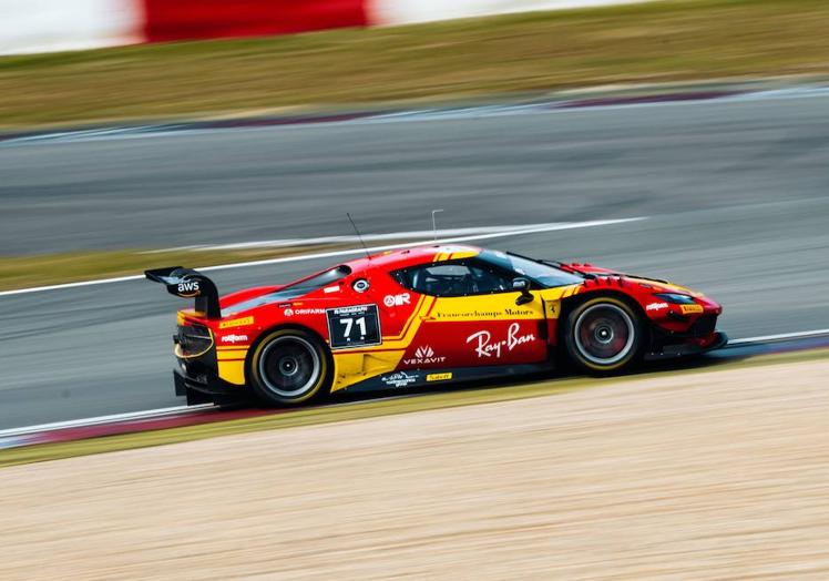 David Vidales, pilotando su Ferrari 296 GT.