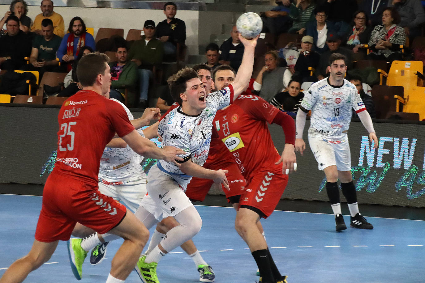 Las mejores imágenes del Abanca Ademar-Bada Huesca