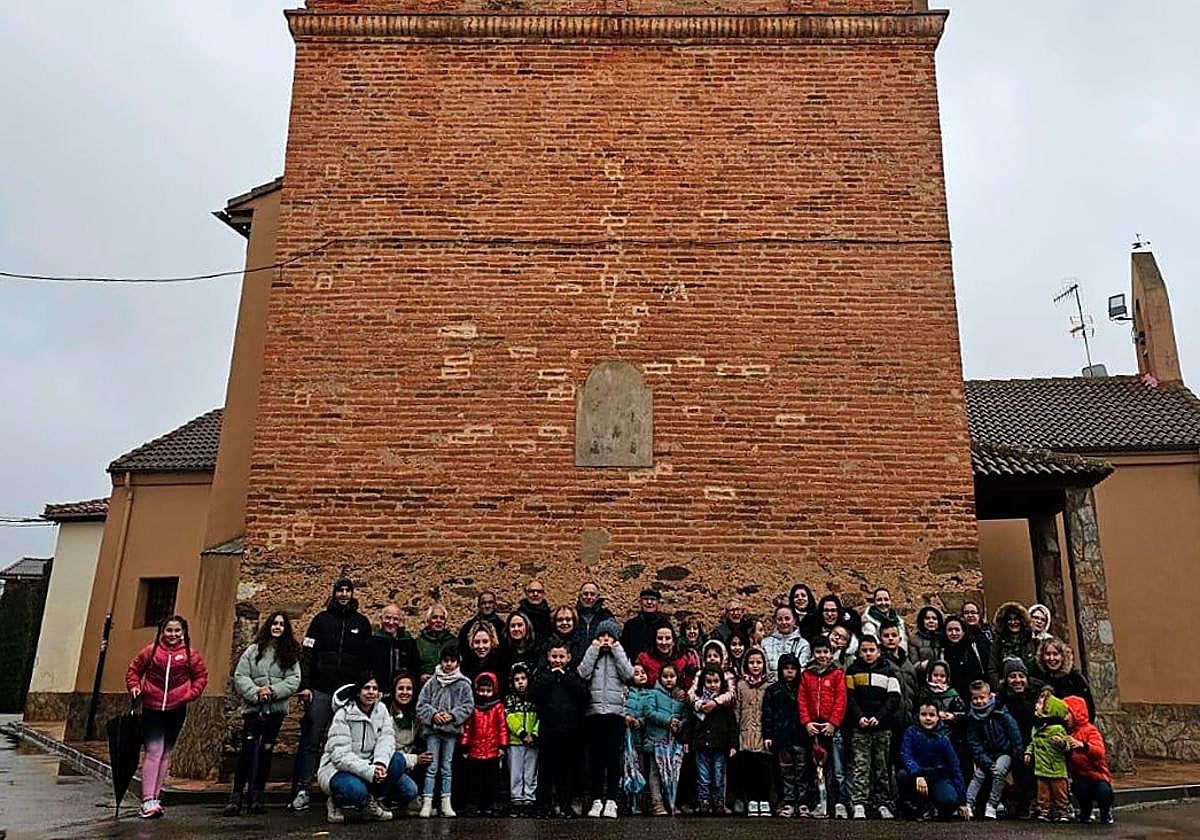 Imagen de los vecinos de Santa Marina del Rey.