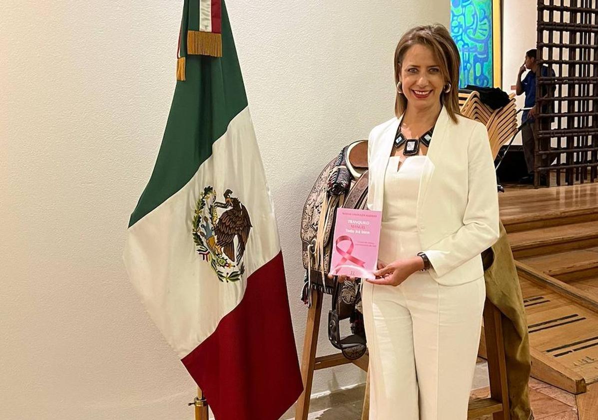 Noelia Valdueza presenta su libro en Ciudad de México.