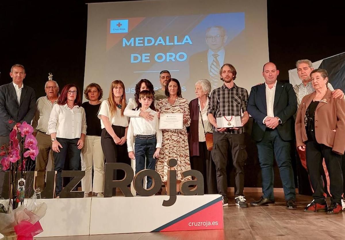 Emotivo acto en La Robla.