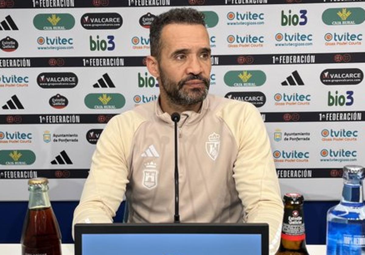 Juanfran, entrenador de la Deportiva.