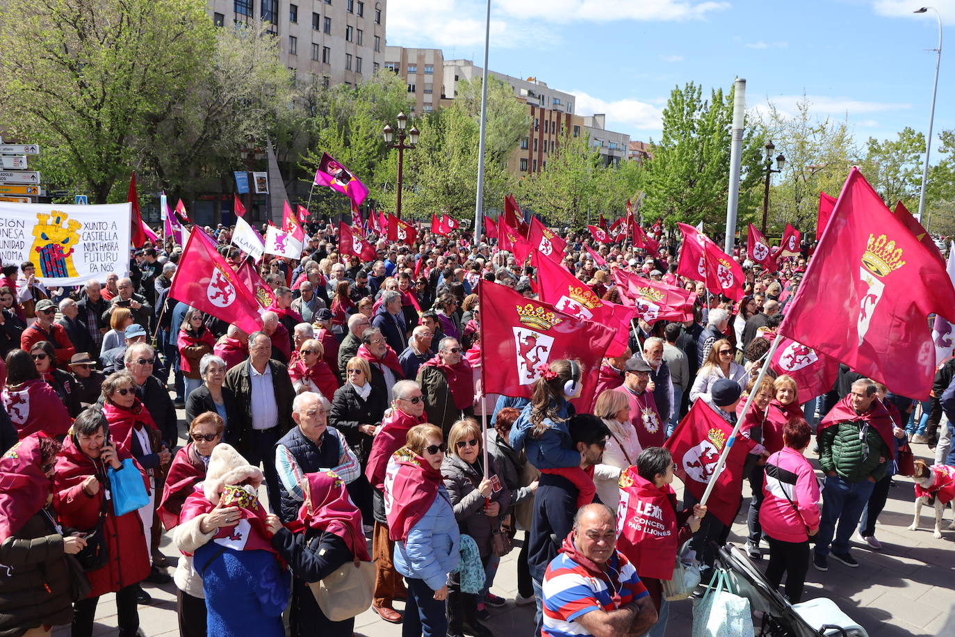 Manifestación por la autonomía leonesa en el Día de Castilla y León