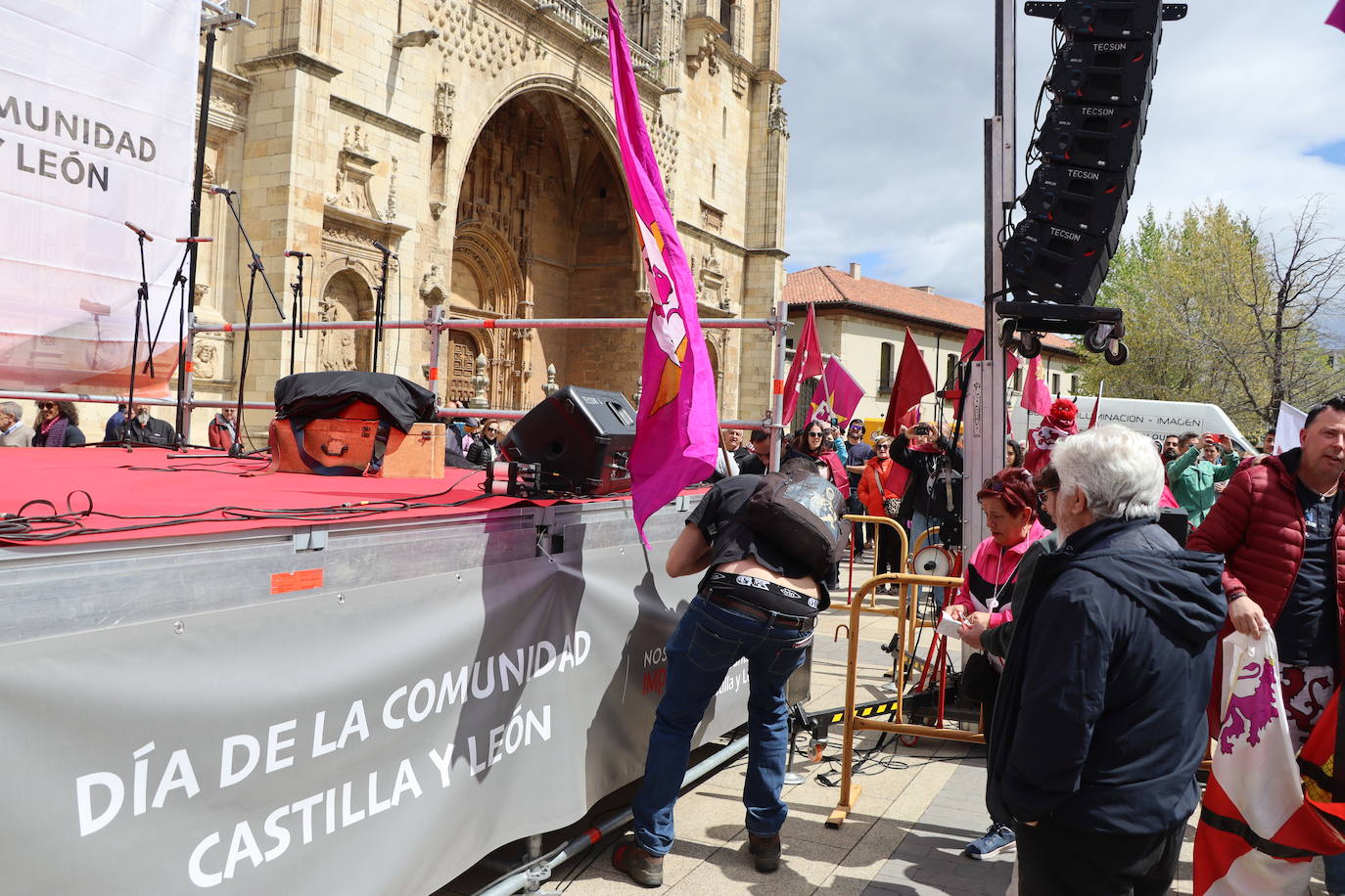 Altercados durante la fiesta del 23 de abril en León