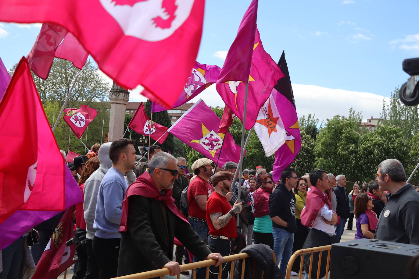 Altercados durante la fiesta del 23 de abril en León