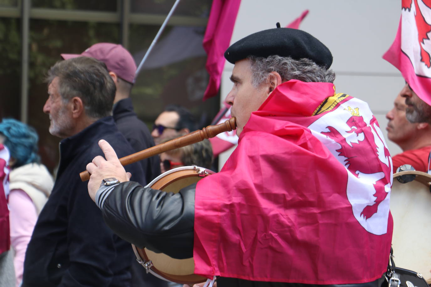 Manifestación por la autonomía leonesa en el Día de Castilla y León