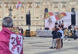 La bandera de Castilla y León izada durante esta mañana.