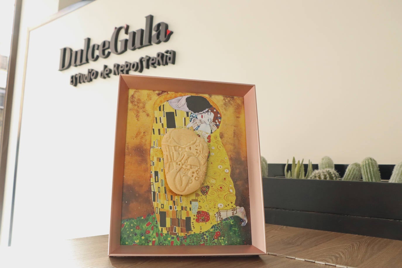 Galleta temática con el cuadro de 'El beso', de Gustav Klimt