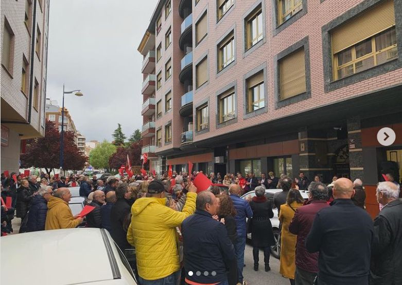 El PSOE de León muestra su apoyo a Pedro Sánchez