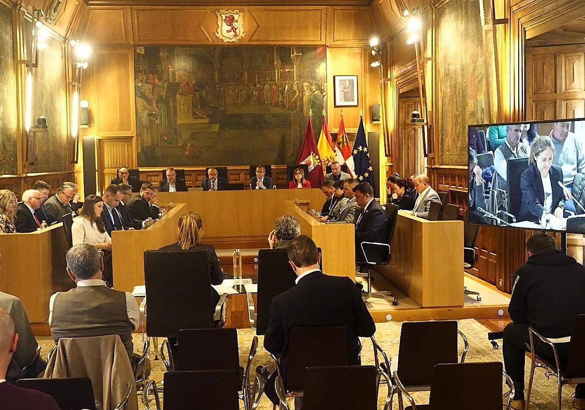 Pleno sesión extraordinaria de abril de la Diputación de León.
