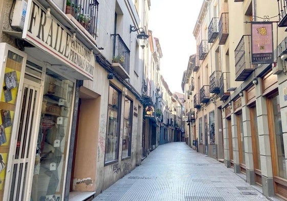 Una de las calles del casco histórico de la ciudad.