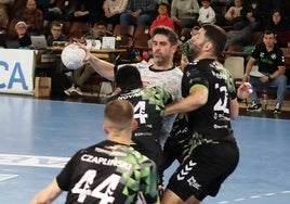 Juan Castro en una acción de ataque