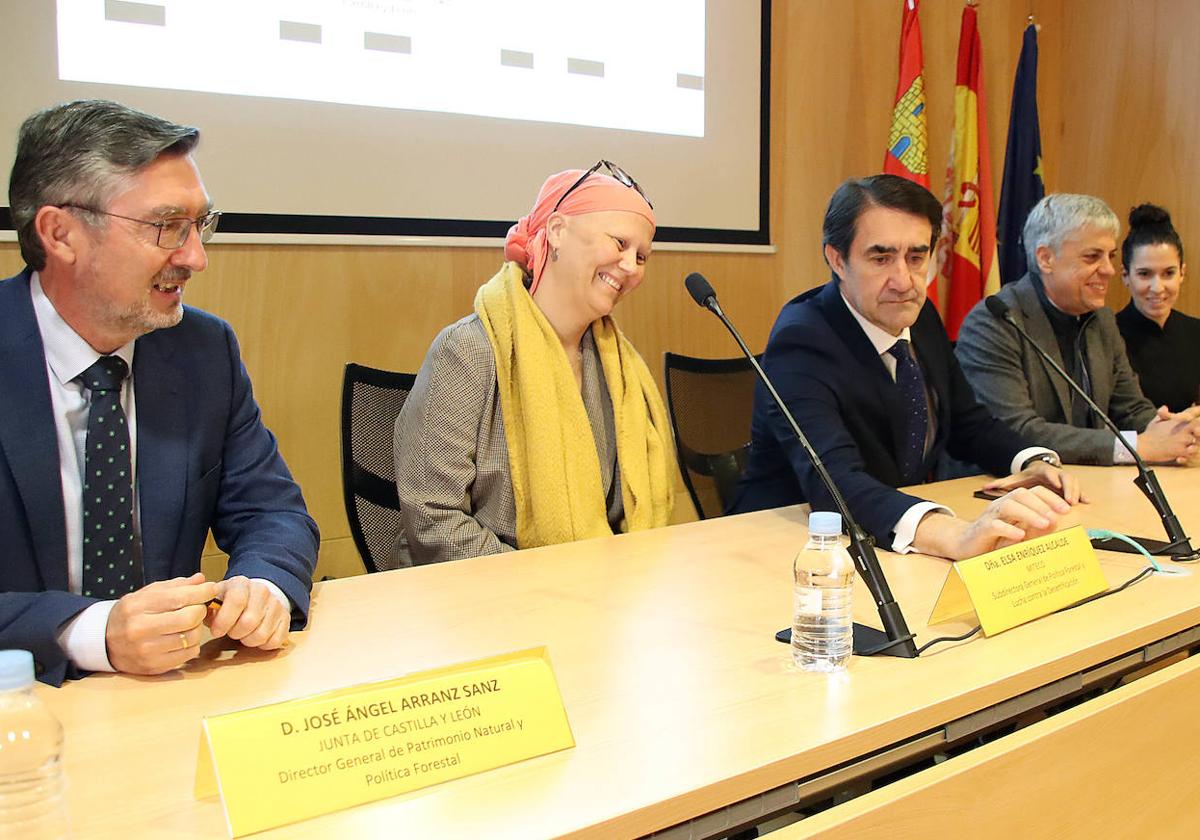 El consejero de Medio Ambiente, Vivienda y Ordenación del Territorio, Juan Carlos Suárez-Quiñones, inaugura la Jornada Técnica de Cooperación de Incendios Forestales.