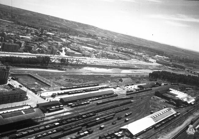 Calle Santo el Gordo y solares de la estación. 1959.