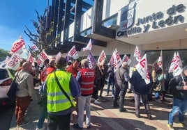 Protesta de los trabajadores del transporte urbano de León.