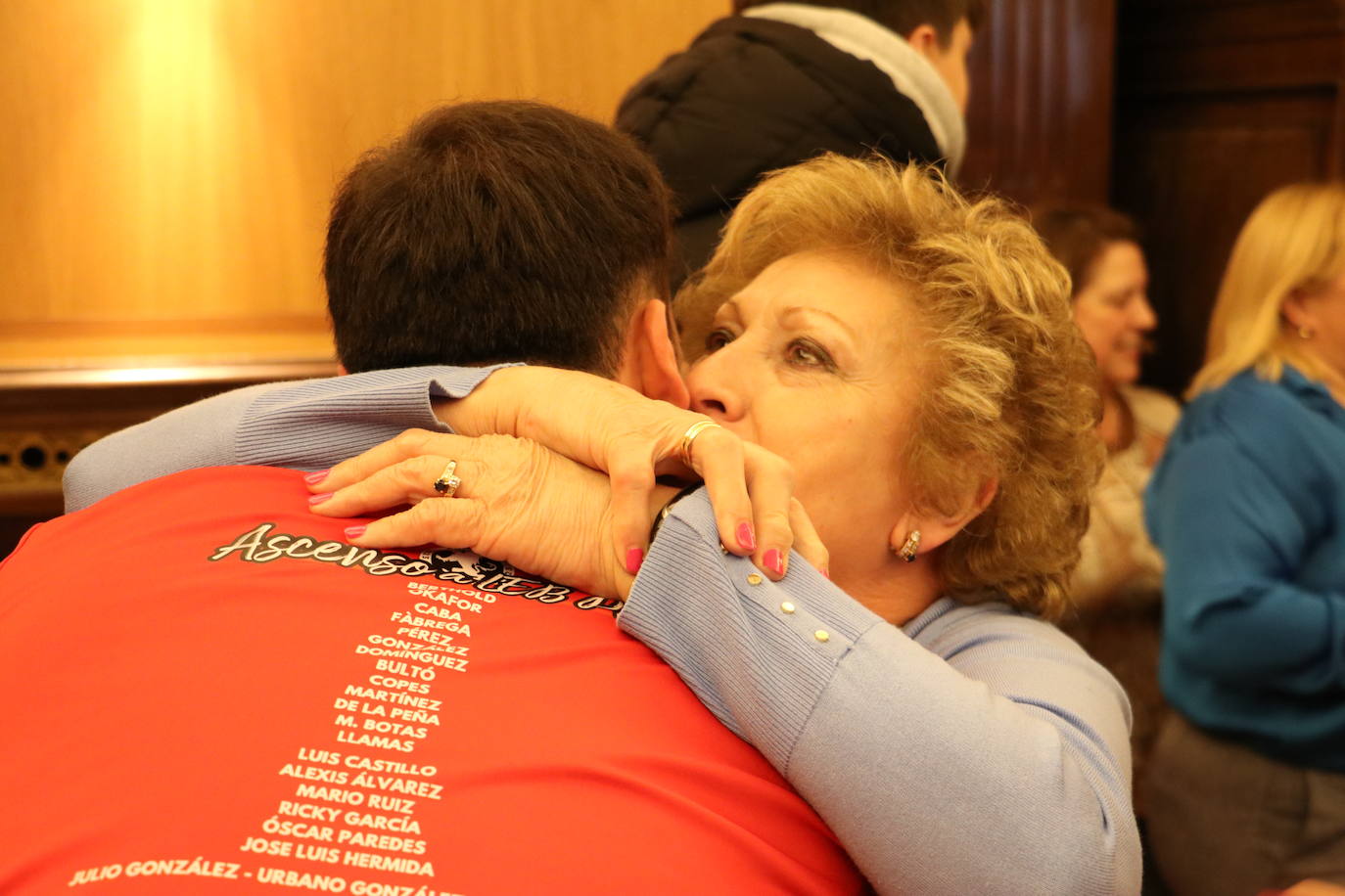 La afición recibe a la Cultural de baloncesto