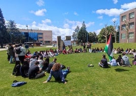 Asamblea en el campus de la ULE.