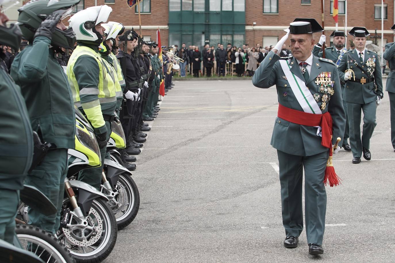 Celebración en León del 180 aniversario de la fundación de la Guardia Civil