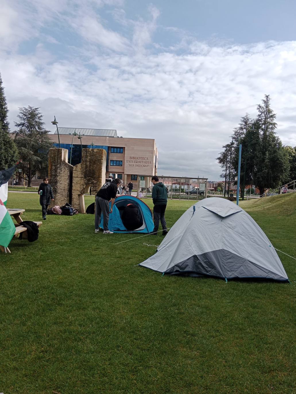 Acampada por Palestina en la Universidad de León