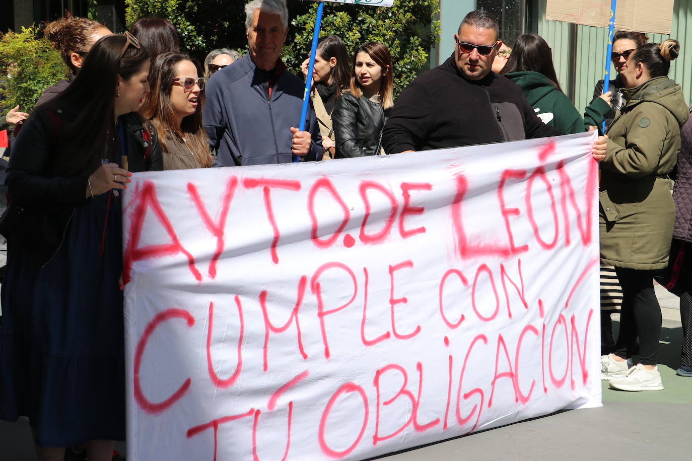 Protestas contra las deficiencias en los colegios de León