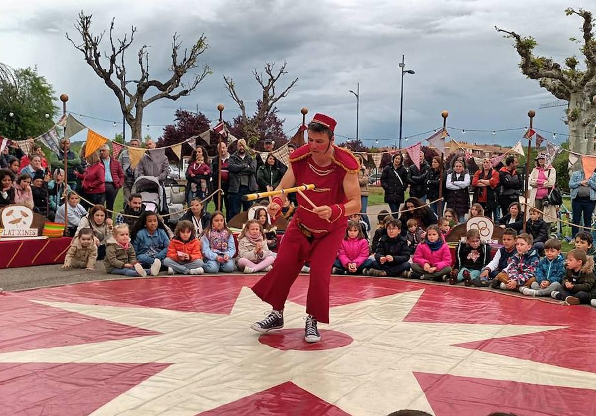 Imagen de uno de los espectáculos del VI Festival de Circo de Villaquilambre