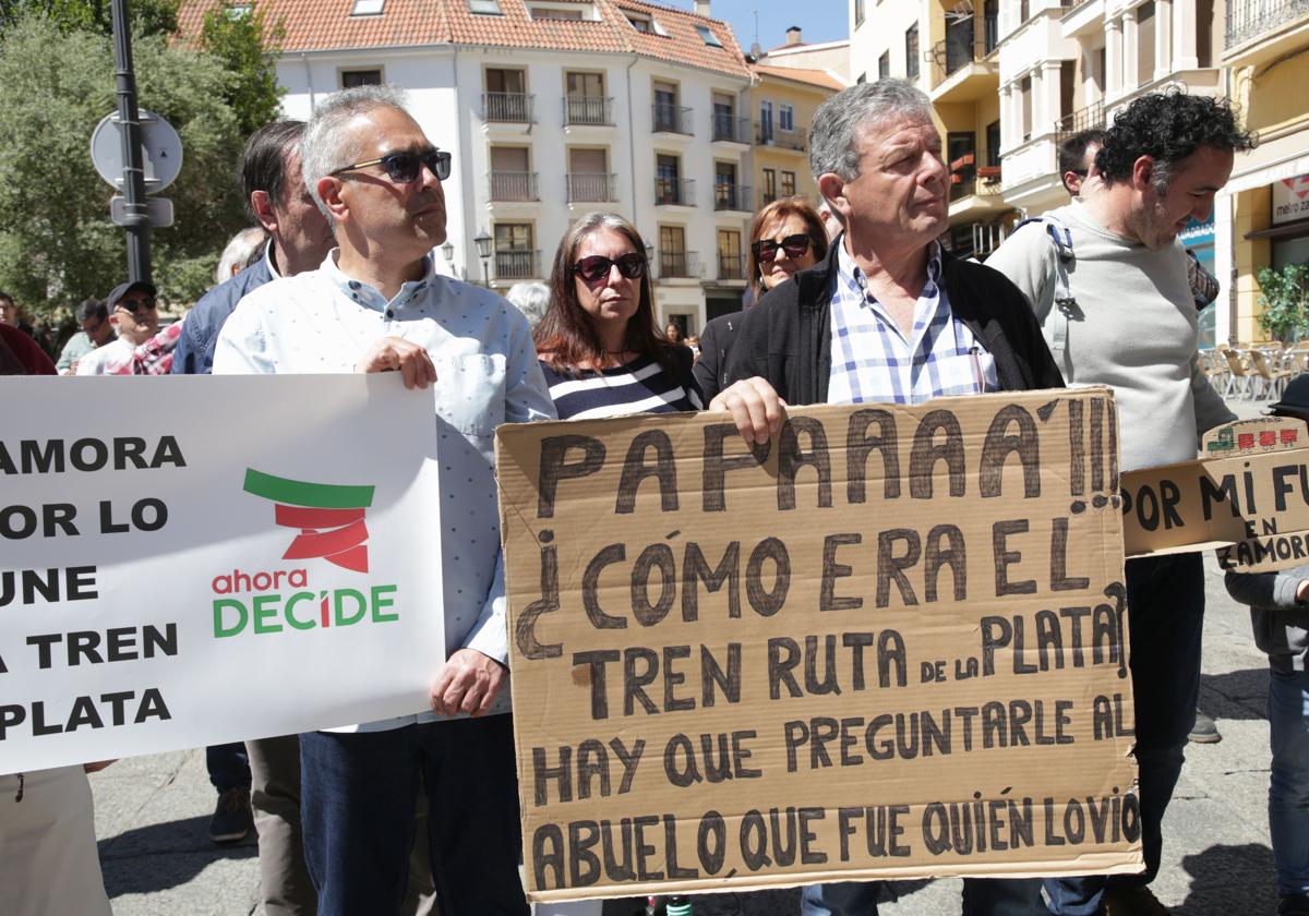 Manifestación en Zamora por la reapertura de la Ruta de la Plata.