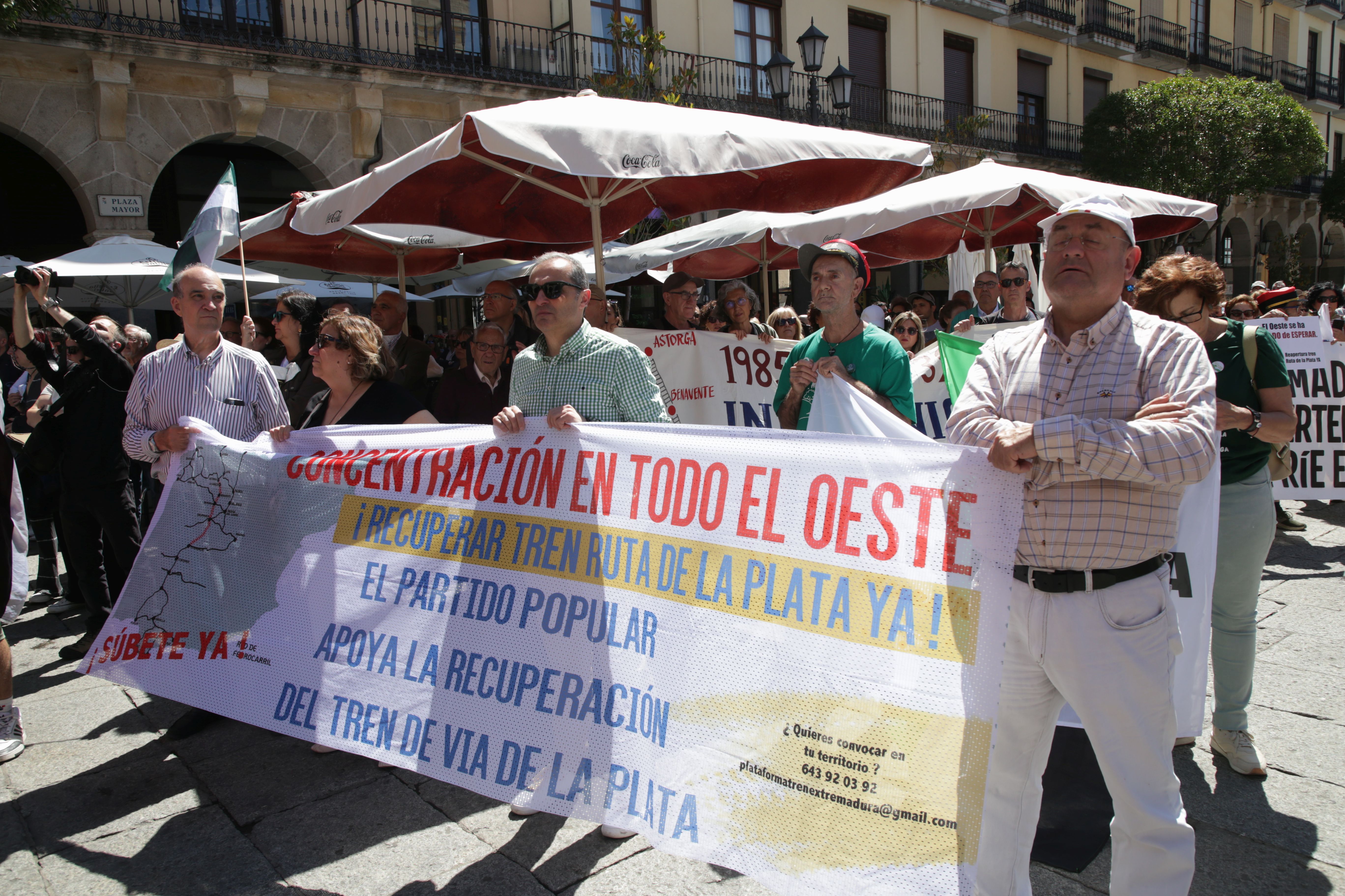 Concentración por la reapertura de la línea ferroviaria de la Ruta de la Plata en Zamora