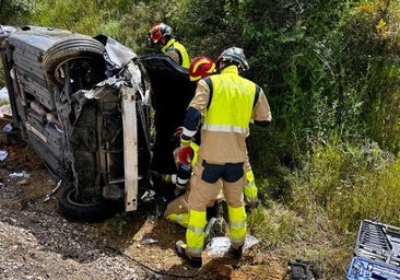 Un turismo en el que viajaba un matrimonio de avanzada edad vuelca en la A-66