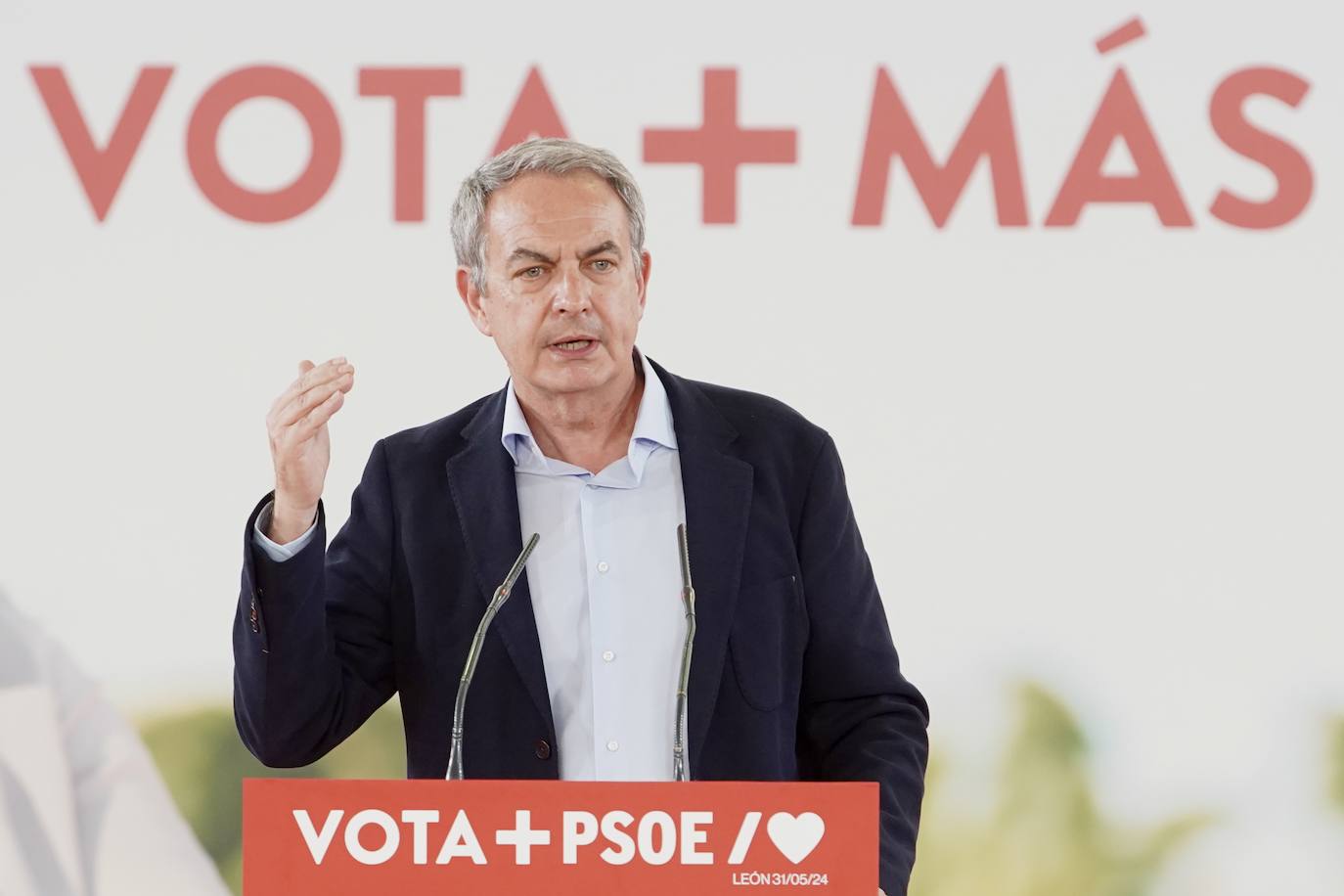 Zapatero encabeza un mitin del PSOE de León