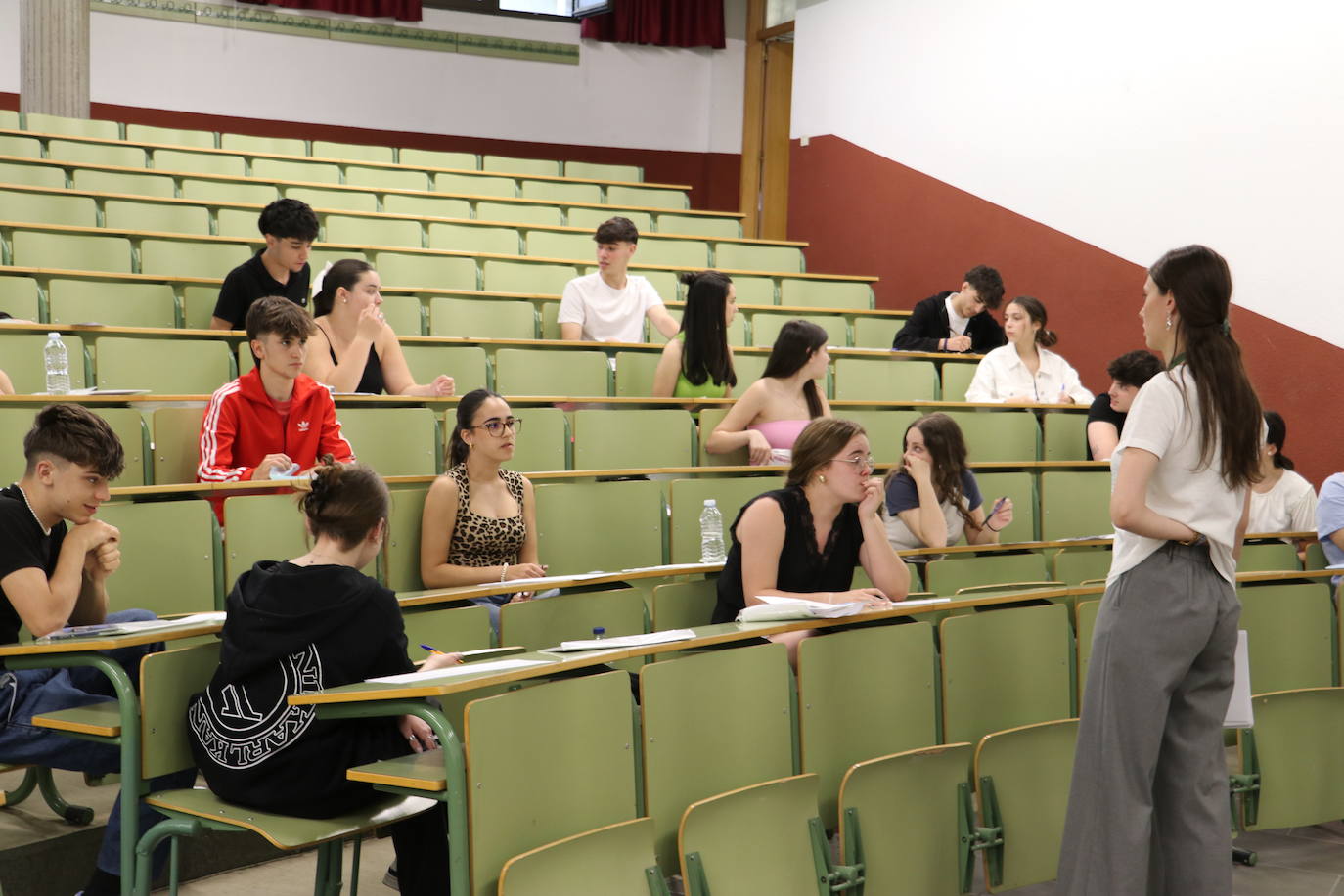 Los futuros universitarios de León se enfrentan a la EBAU