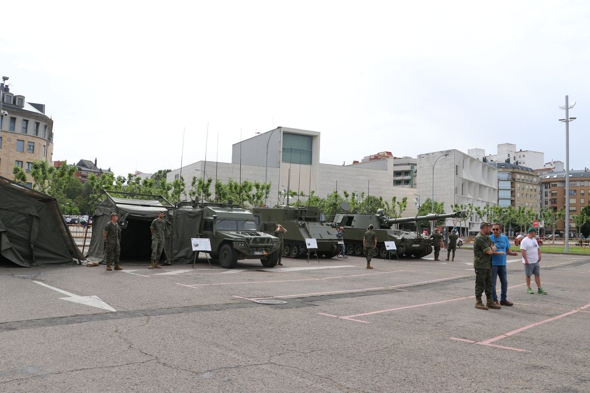 Las Fuerzas Armadas se exhiben en León