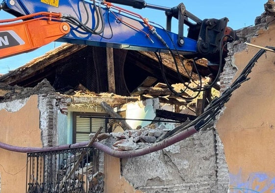 Imagen del edificio número 13 en la plaza del Caño de Santa Ana