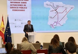 Óscar Puente en la presentación de actuaciones en el corredor.