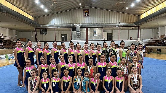 El Club Ritmo vuelve a casa con nueve medallas en el autonómico de promesas