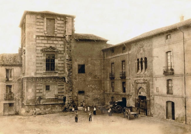 Palacio del Conde Luna.