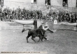 Corrida de toros en la calle General Lafuente con La Rúa. 1945.