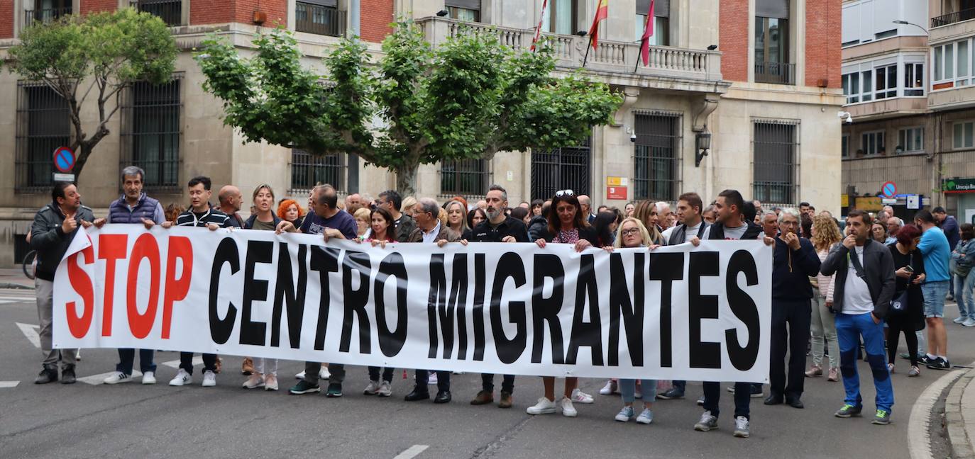 Segunda concentración por la apertura del Chalé del Pozo