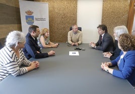 Encuentro entre el alcalde de Villaquilambre y la Fundación San Juan de Dios.