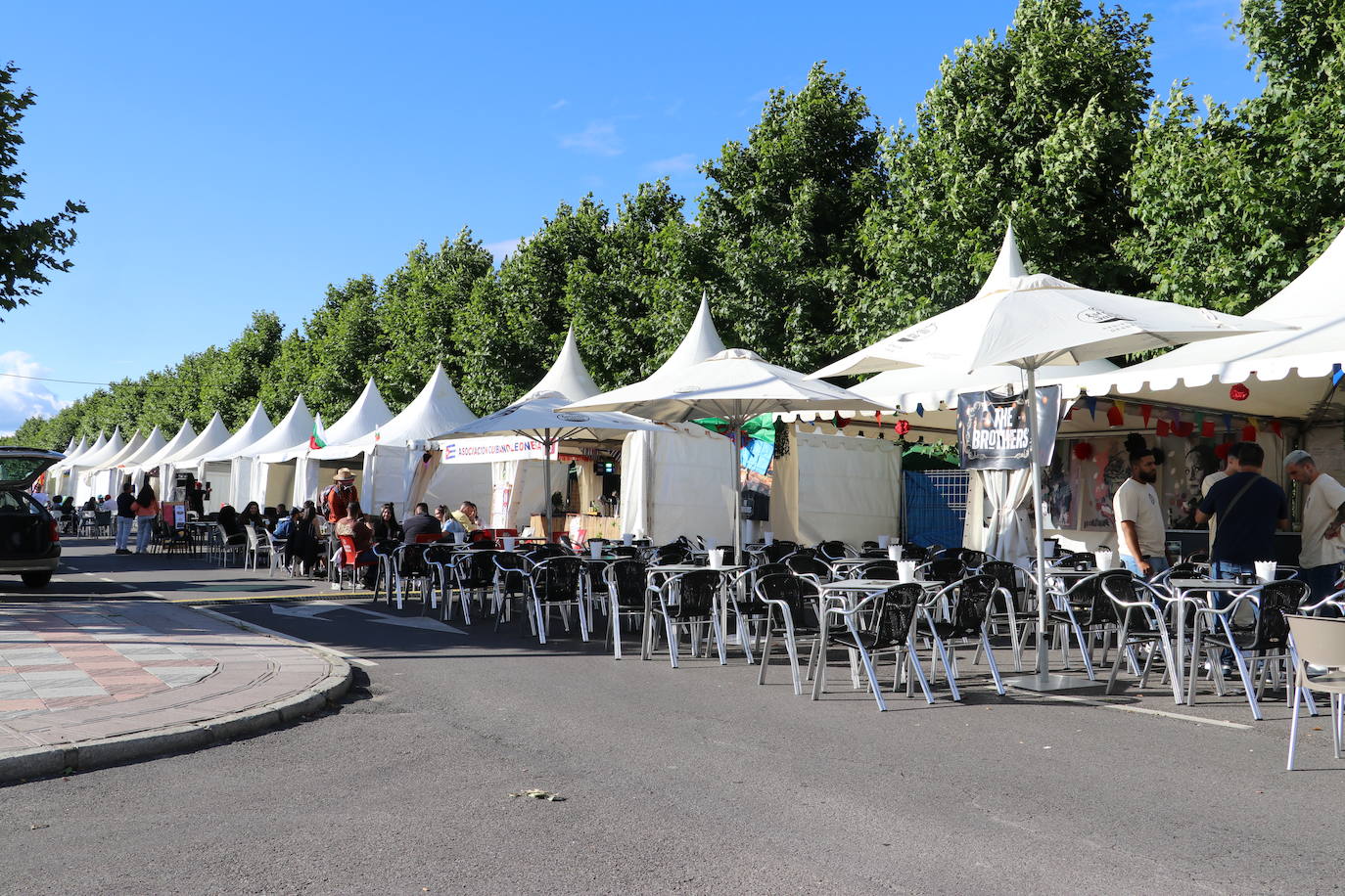 La feria abre sus puertas a las fiestas de San Juan y San Pedro