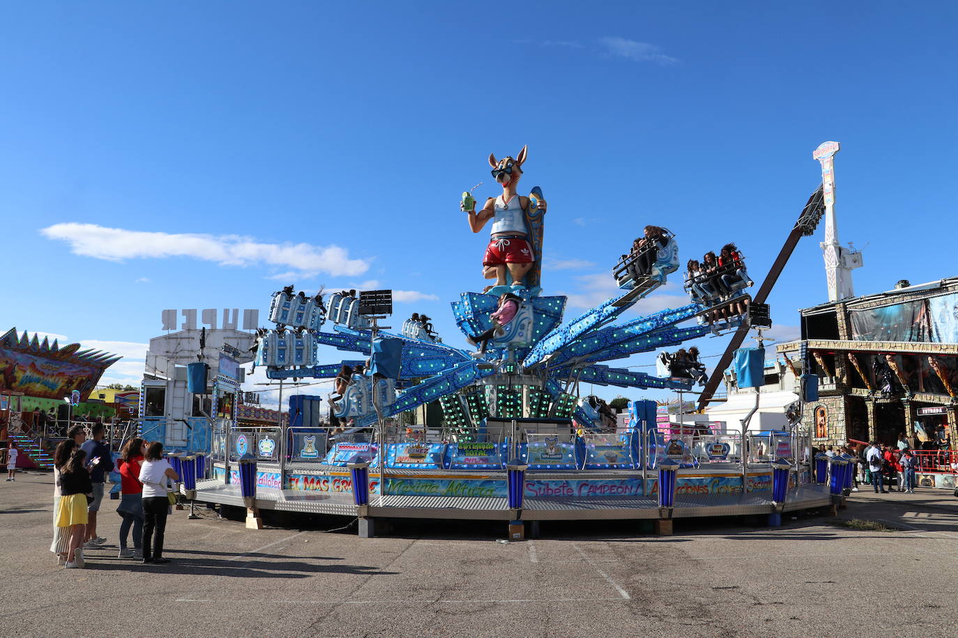 La feria abre sus puertas a las fiestas de San Juan y San Pedro