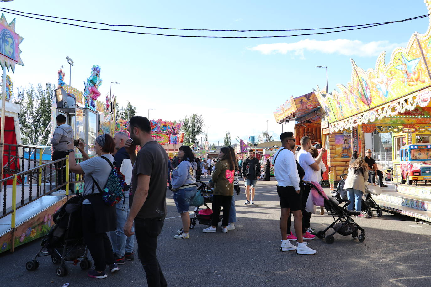 La feria abre sus puertas a las fiestas de San Juan y San Pedro