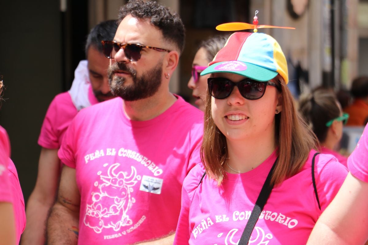 Las mejores imágenes del desfile de peñas en León