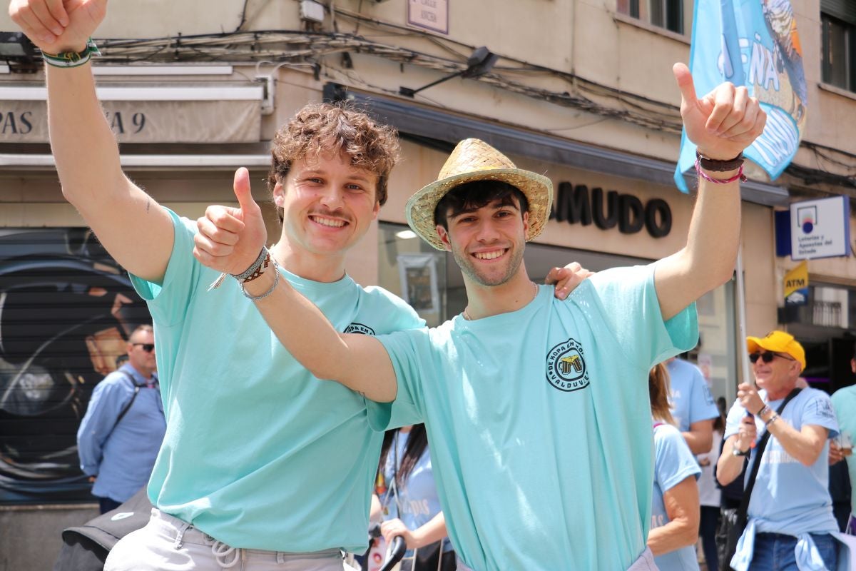 Las mejores imágenes del desfile de peñas en León