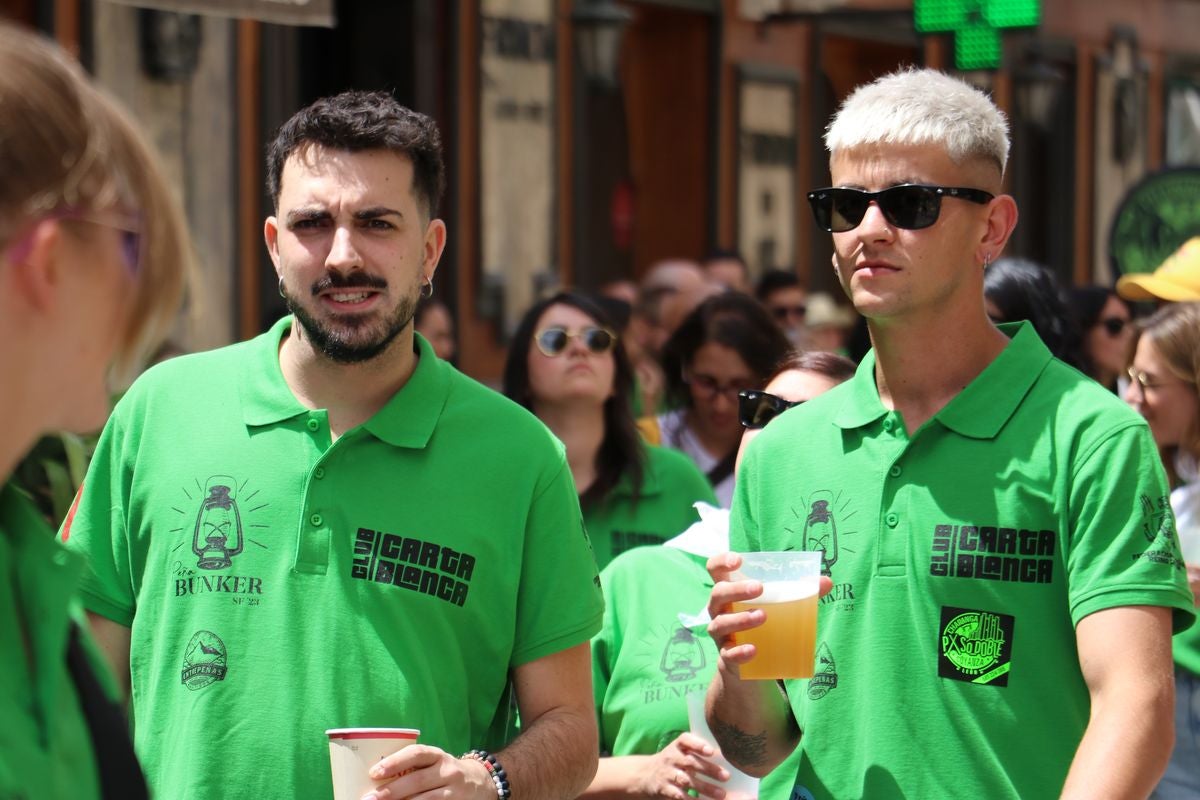 Las mejores imágenes del desfile de peñas en León