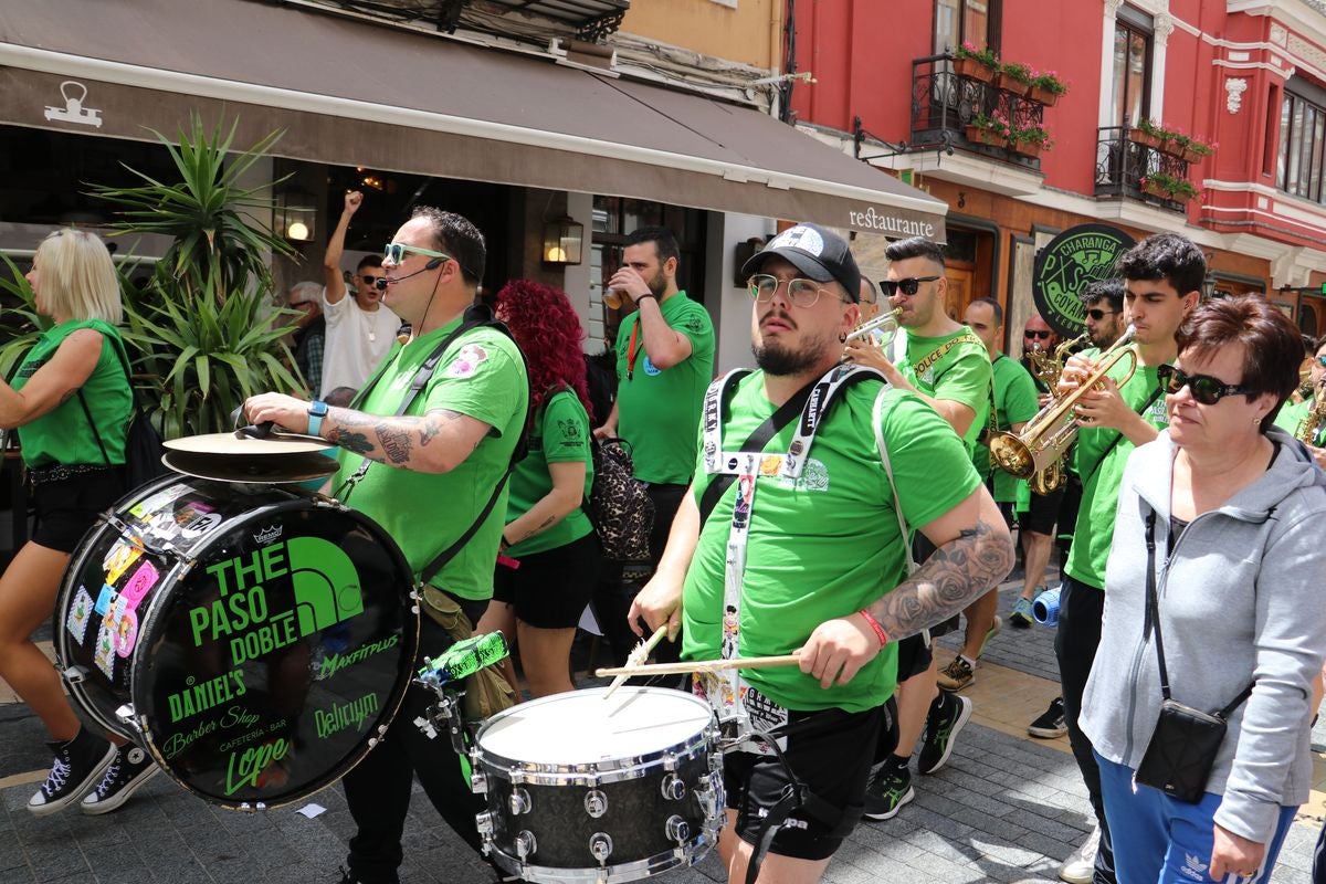 Las mejores imágenes del desfile de peñas en León